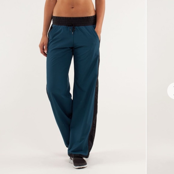 lululemon athletica Pants - LULULEMON Run: Right Round Pants Teal/Black